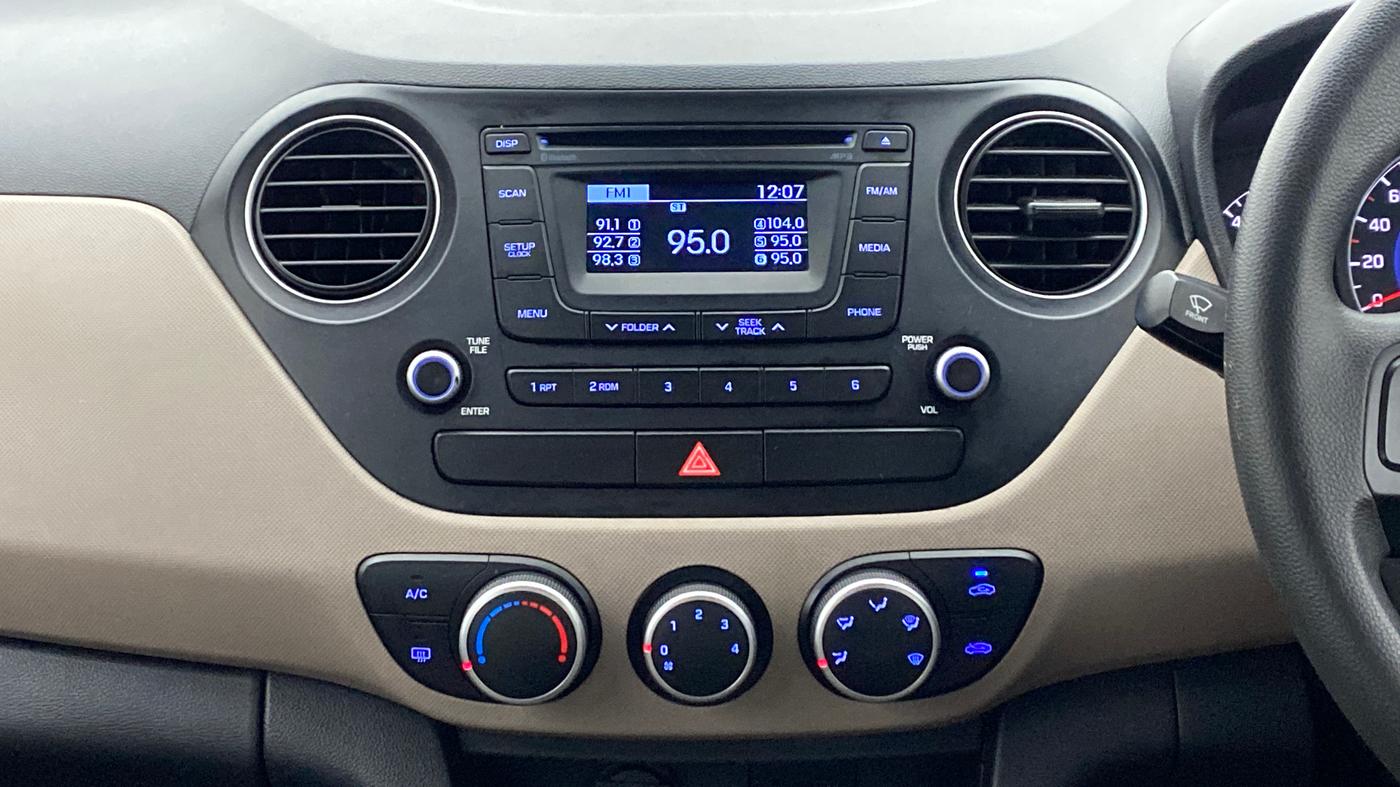 2015 Hyundai Grand i10 SPORTZ 1.2 KAPPA VTVT, Petrol, Manual, 44,816 km, Air Conditioner