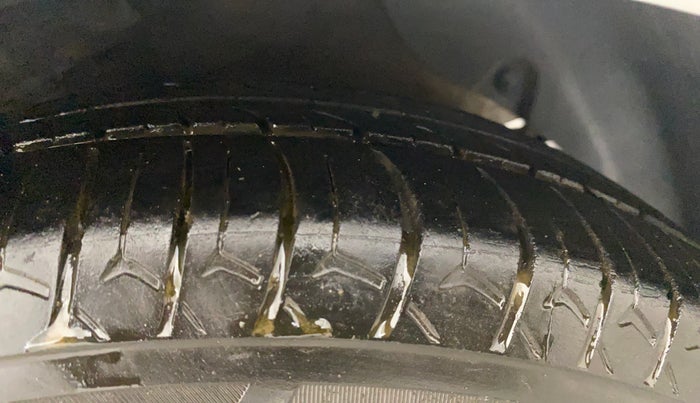 2016 Hyundai Grand i10 ASTA (O) AT 1.2 KAPPA VTVT, CNG, Automatic, 75,556 km, Right Front Tyre Tread