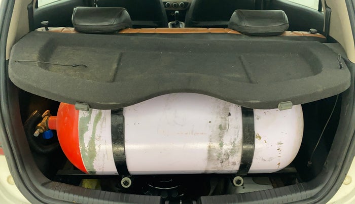 2016 Hyundai Grand i10 ASTA (O) AT 1.2 KAPPA VTVT, CNG, Automatic, 75,556 km, Boot Inside