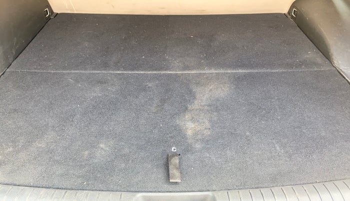 2016 Hyundai Creta SX PLUS 1.6 DIESEL, Diesel, Manual, 82,000 km, Boot Inside