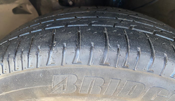 2016 Hyundai Creta SX PLUS 1.6 DIESEL, Diesel, Manual, 82,000 km, Left Front Tyre Tread