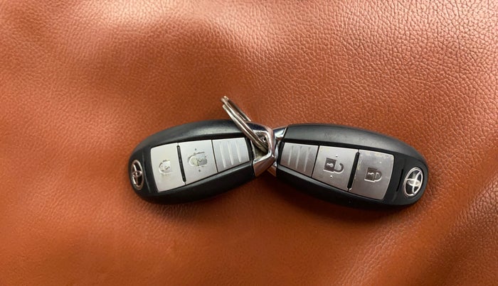 2022 Toyota URBAN CRUISER MID GRADE AT, Petrol, Automatic, 60,307 km, Key Close Up