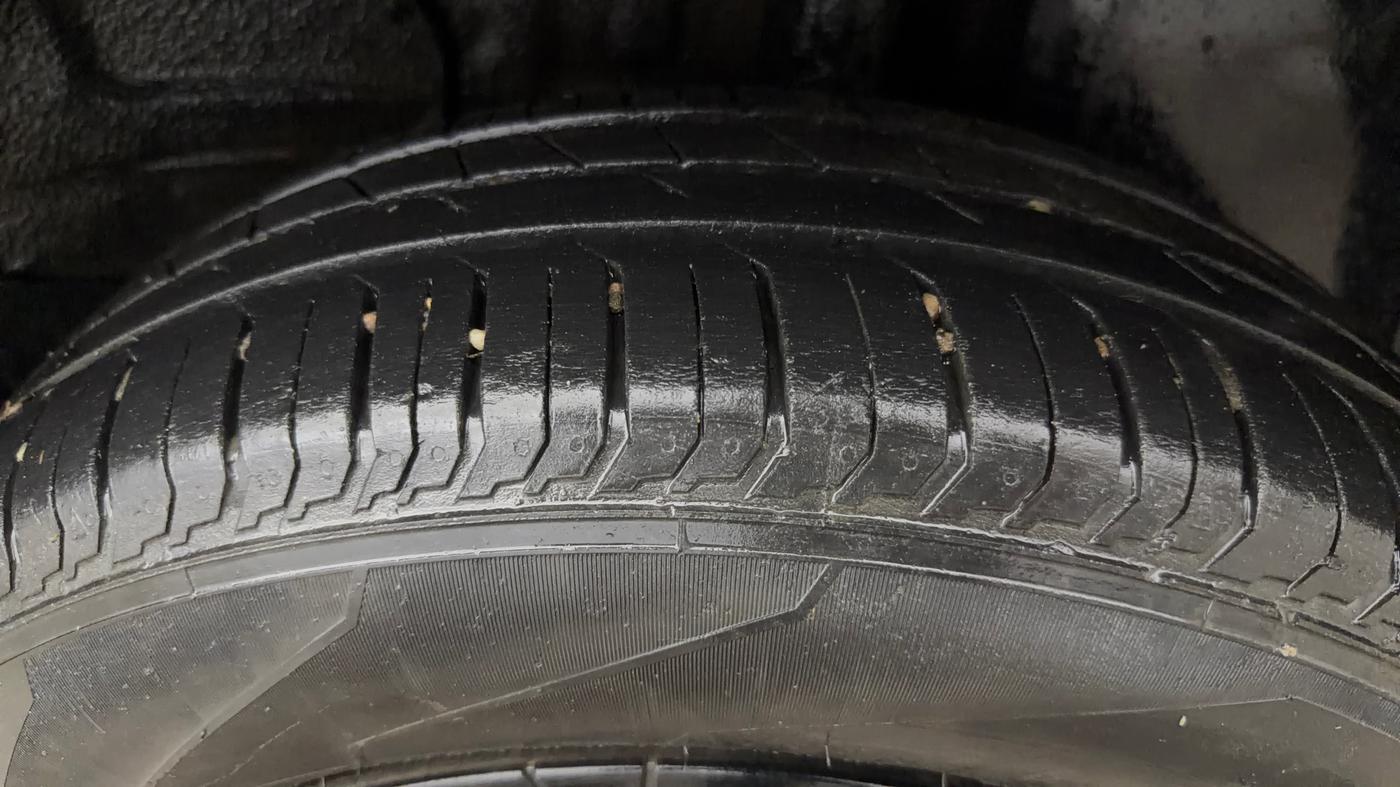 2023 Tata PUNCH ADVENTURE AMT, Petrol, Automatic, 51,819 km, Left Rear Tyre Tread