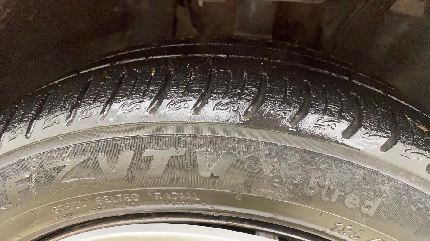 2020 Tata ALTROZ XM PLUS PETROL, Petrol, Manual, 69,456 km, Right Front Tyre Tread