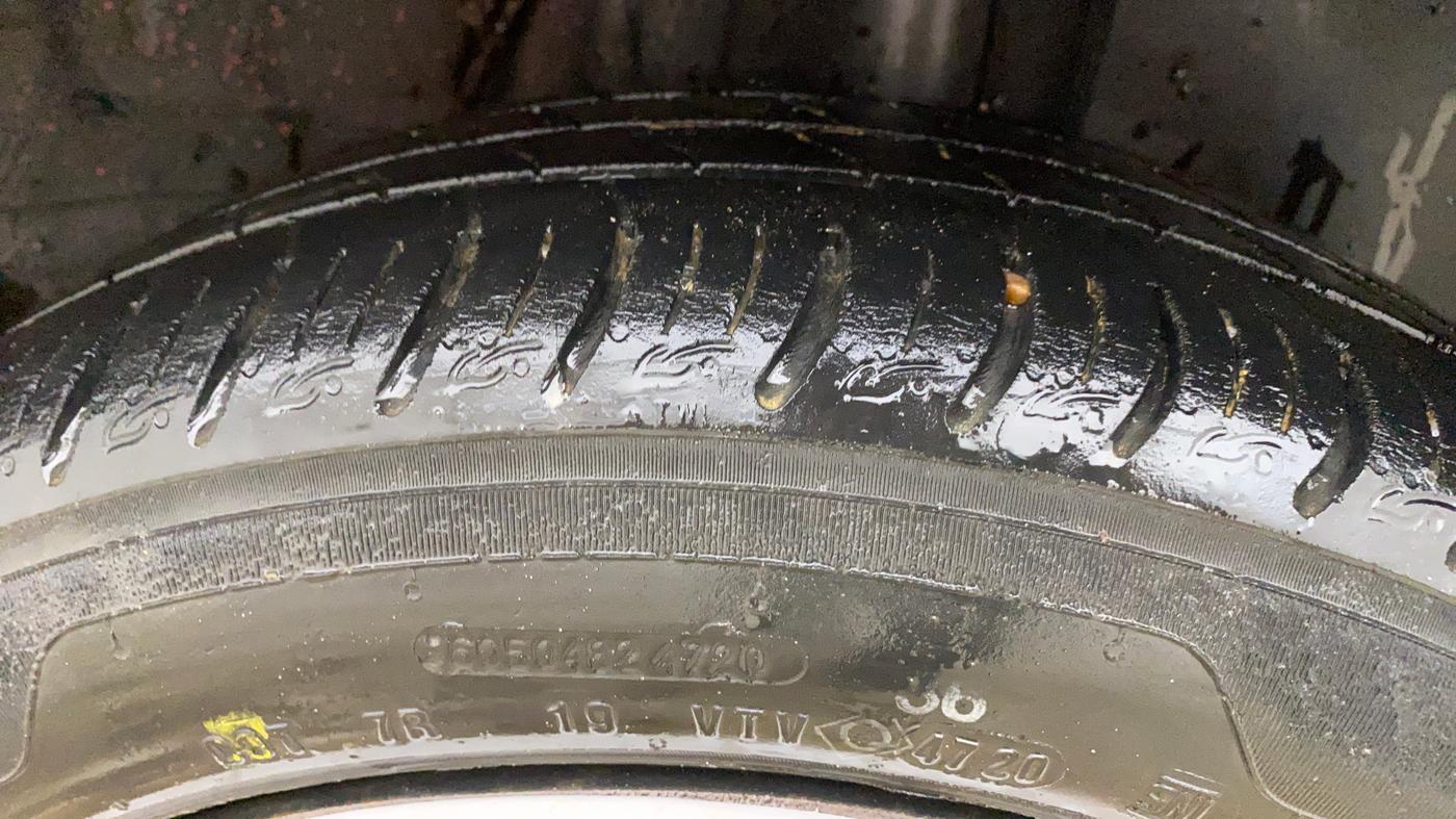 2020 Tata ALTROZ XM PLUS PETROL, Petrol, Manual, 69,456 km, Left Rear Tyre Tread