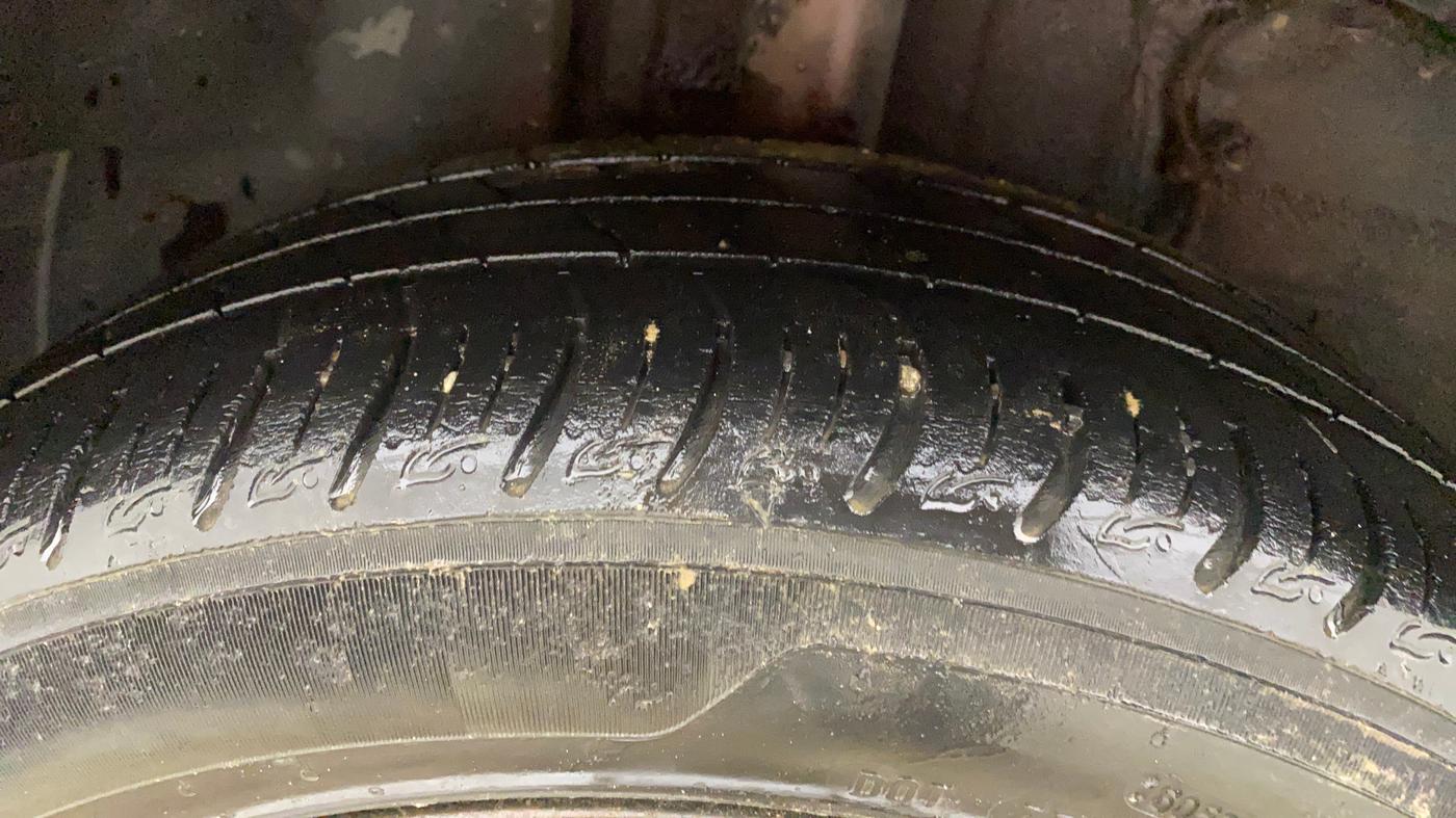2020 Tata ALTROZ XM PLUS PETROL, Petrol, Manual, 69,456 km, Right Rear Tyre Tread