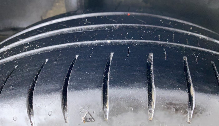 2020 Honda City V MT PETROL, Petrol, Manual, 24,486 km, Right Rear Tyre Tread