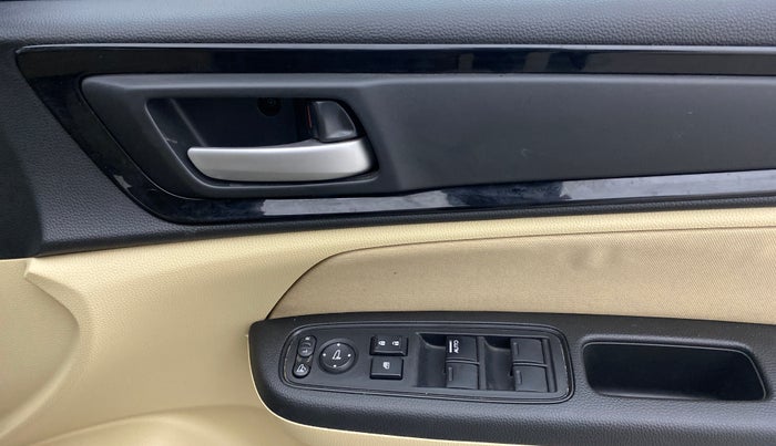 2018 Honda Amaze 1.2L I-VTEC V CVT, Petrol, Automatic, 30,145 km, Driver Side Door Panels Control