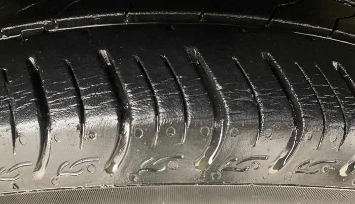 2018 Honda Amaze 1.2L I-VTEC V CVT, Petrol, Automatic, 30,145 km, Right Front Tyre Tread