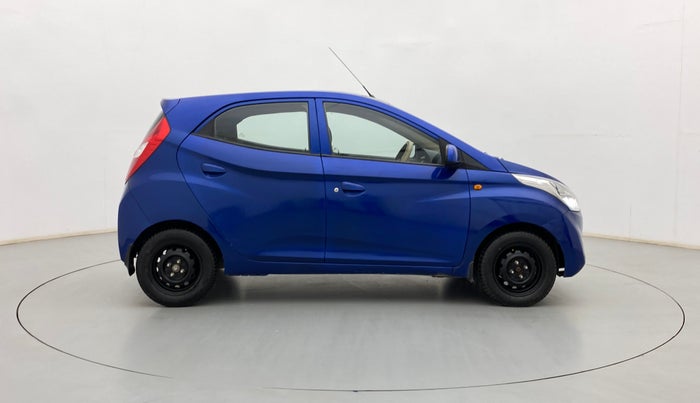 2016 Hyundai Eon SPORTZ, Petrol, Manual, 58,248 km, Right Side View