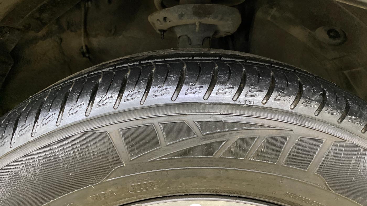 2023 KIA SONET HTX 1.0 DCT, Petrol, Automatic, 14,230 km, Right Front Tyre Tread