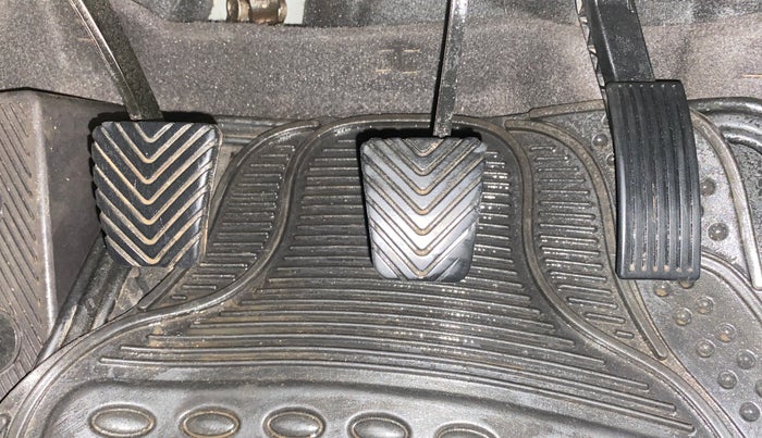 2013 Hyundai Verna FLUIDIC 1.6 VTVT SX, Petrol, Manual, 1,07,943 km, Pedals