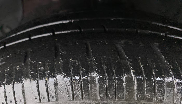 2014 Hyundai Grand i10 ASTA 1.2 VTVT, Petrol, Manual, 33,330 km, Left Front Tyre Tread