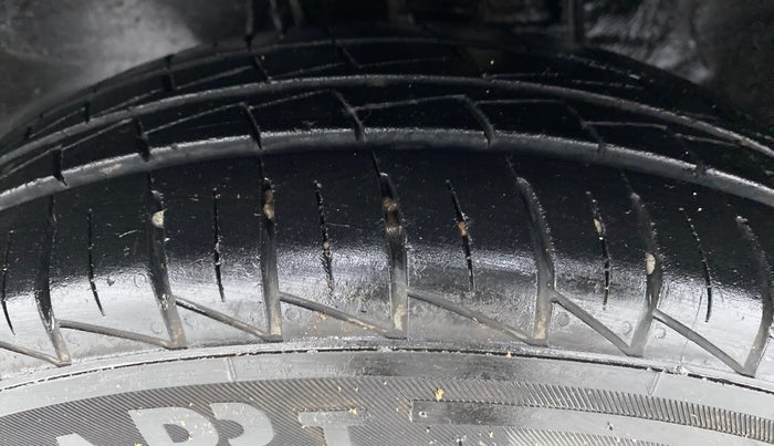 2020 Maruti Alto LXI, Petrol, Manual, 20,664 km, Left Front Tyre Tread