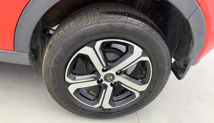 2022 Tata NEXON XZA PLUS DIESEL, Diesel, Automatic, 17,954 km, Left Rear Wheel