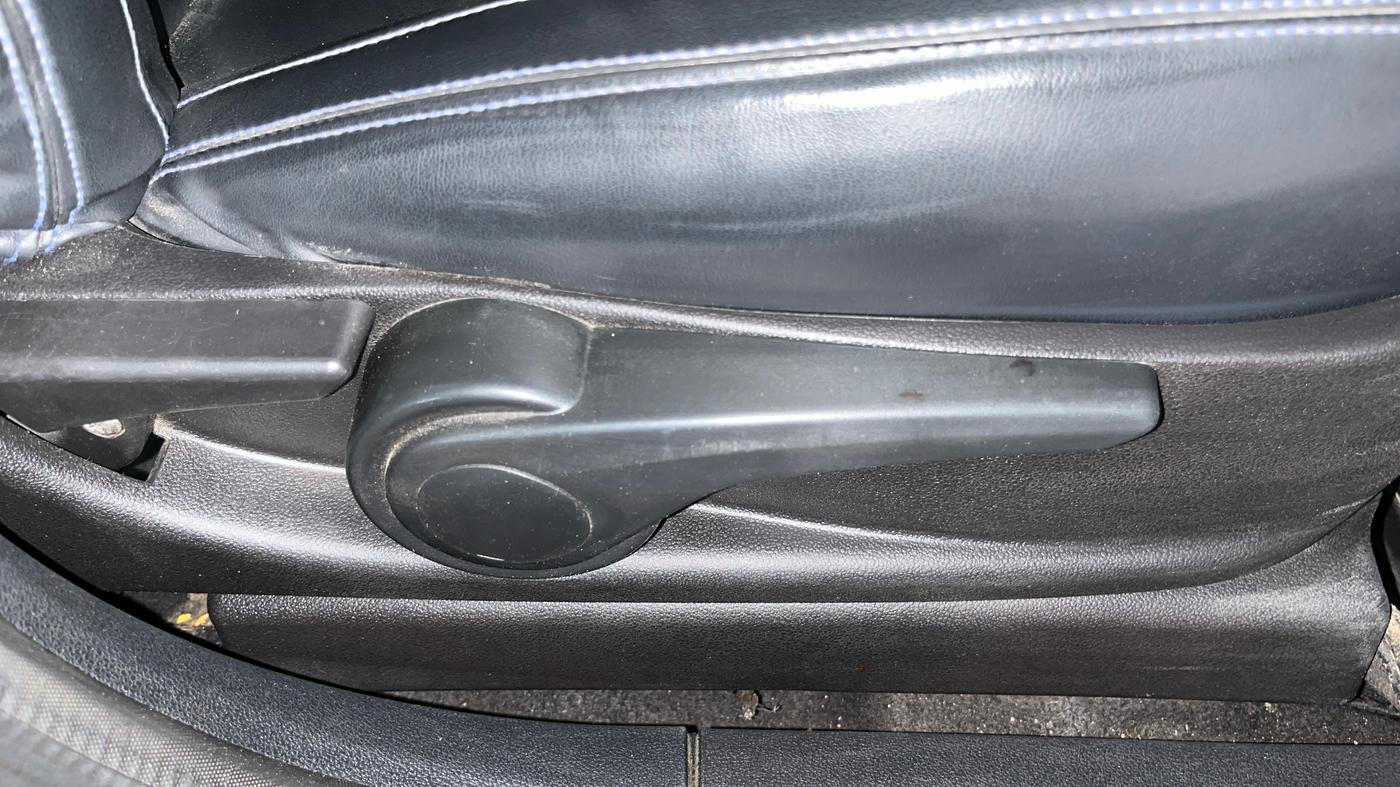 2019 Tata TIGOR XZ PLUS PETROL, Petrol, Manual, 81,357 km, Driver Side Adjustment Panel