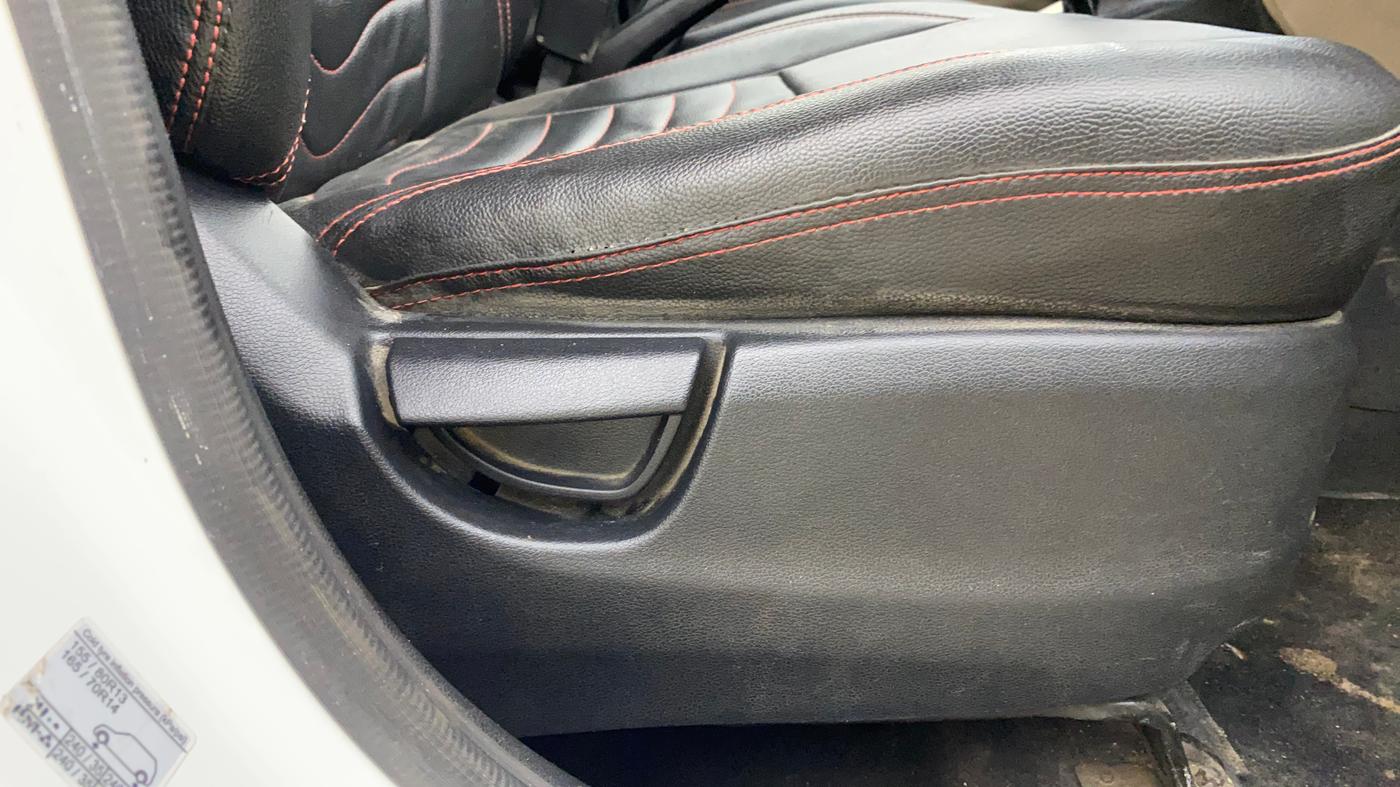 2020 Hyundai NEW SANTRO SPORTZ MT, Petrol, Manual, 98,893 km, Driver Side Adjustment Panel