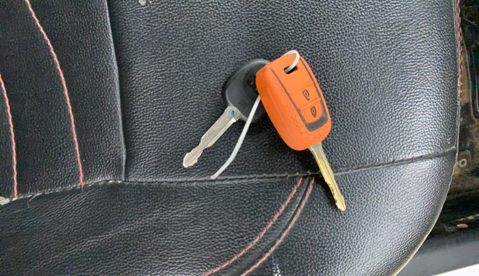 2020 Hyundai NEW SANTRO SPORTZ MT, Petrol, Manual, 98,893 km, Key Close Up