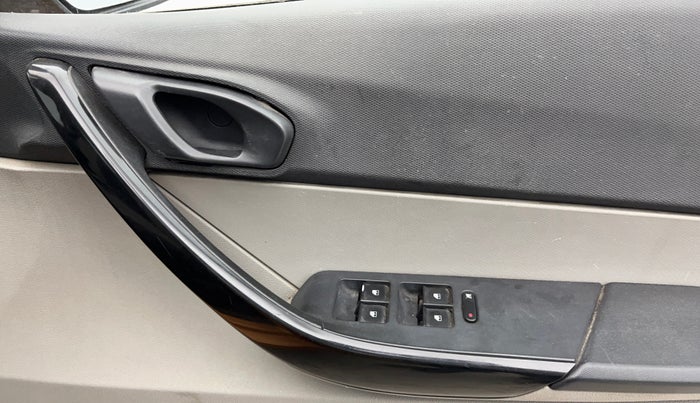 2016 Tata Tiago XM PETROL, Petrol, Manual, 68,448 km, Driver Side Door Panels Control