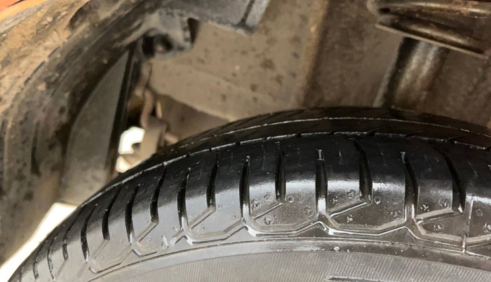 2016 Tata Tiago XM PETROL, Petrol, Manual, 68,448 km, Right Rear Tyre Tread