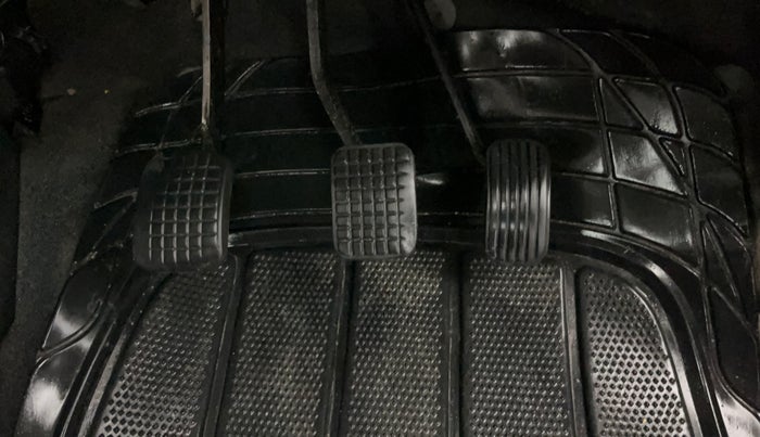 2016 Tata Tiago XM PETROL, Petrol, Manual, 68,448 km, Pedals