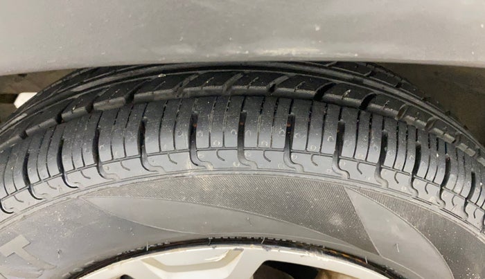 2018 Renault Kwid CLIMBER 1.0, Petrol, Manual, 66,562 km, Left Front Tyre Tread