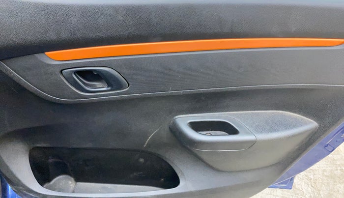 2018 Renault Kwid CLIMBER 1.0, Petrol, Manual, 66,562 km, Driver Side Door Panels Control