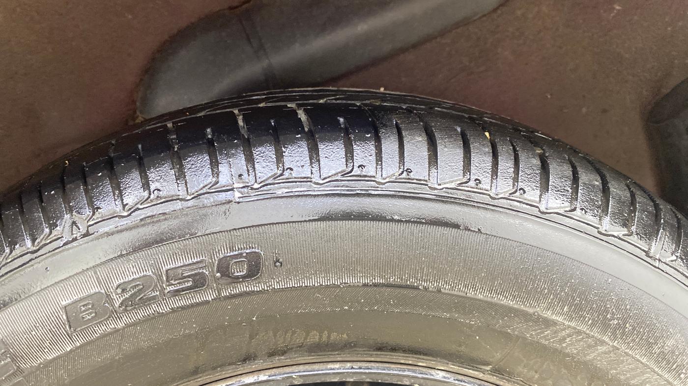 2015 Hyundai i10 ERA 1.1, Petrol, Manual, 36,149 km, Left Rear Tyre Tread
