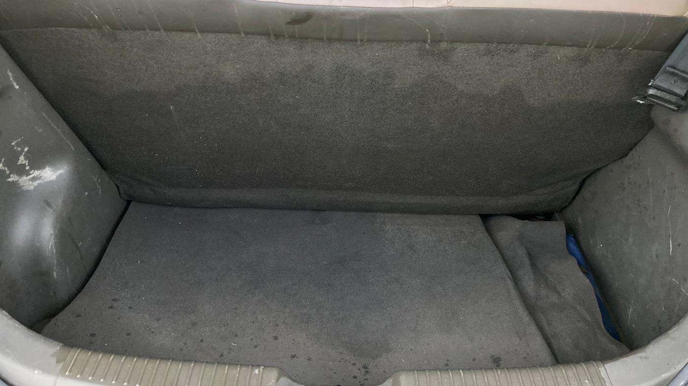 2015 Hyundai i10 ERA 1.1, Petrol, Manual, 36,149 km, Boot Inside