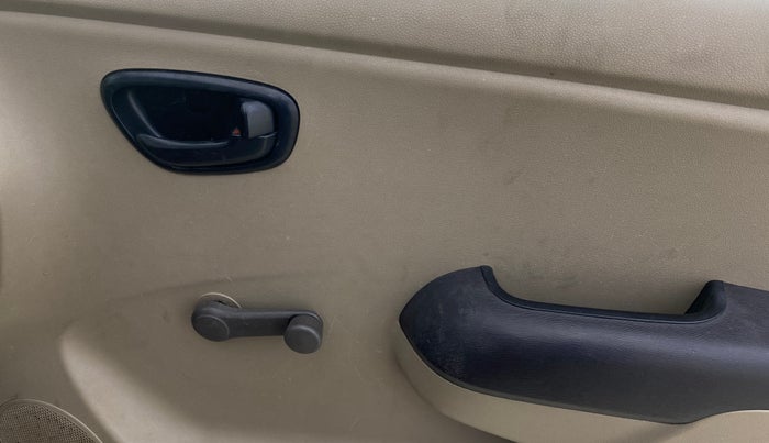 2015 Hyundai i10 ERA 1.1, Petrol, Manual, 8,555 km, Driver Side Door Panels Control