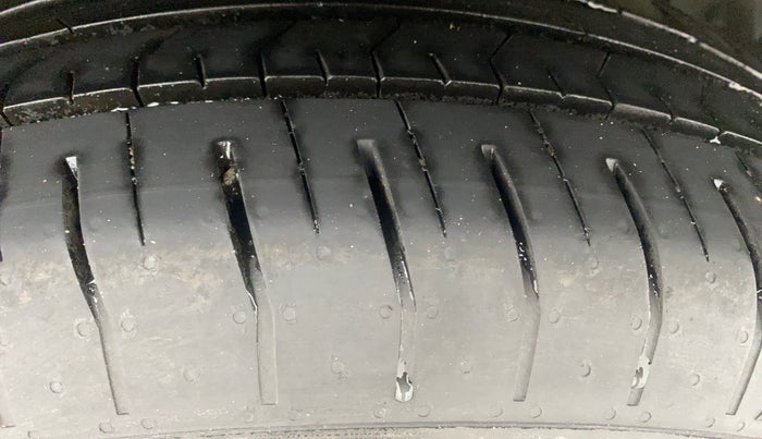 2023 Hyundai Creta EX 1.5 PETROL, Petrol, Manual, 70,817 km, Right Front Tyre Tread