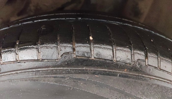 2013 Honda Amaze 1.2L I-VTEC S, Petrol, Manual, 66,924 km, Left Rear Tyre Tread