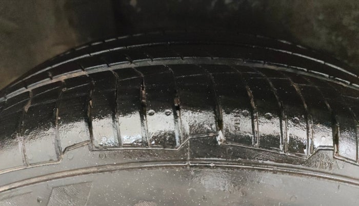 2013 Honda Amaze 1.2L I-VTEC S, Petrol, Manual, 66,924 km, Right Rear Tyre Tread