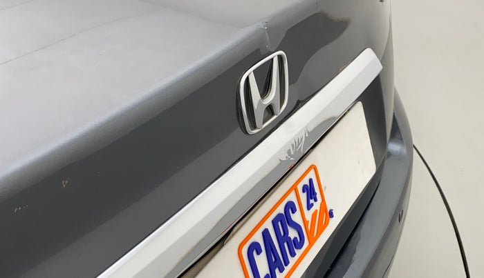 2010 Honda City 1.5L I-VTEC V AT, Petrol, Automatic, 95,080 km, Dicky (Boot door) - Slightly dented