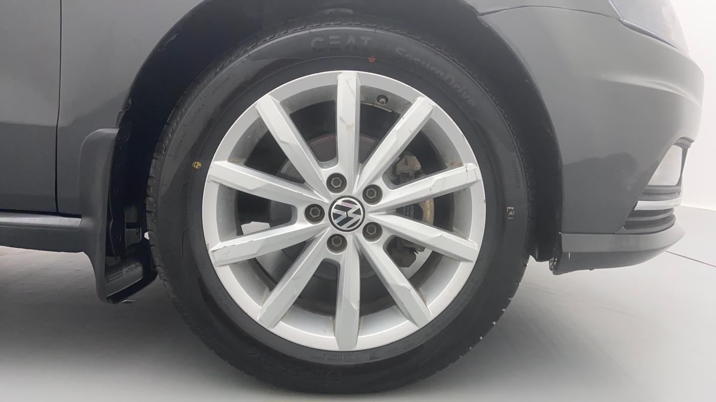 2018 Volkswagen Ameo HIGHLINE PLUS 1.0, Petrol, Manual, 65,371 km, Right Front Wheel