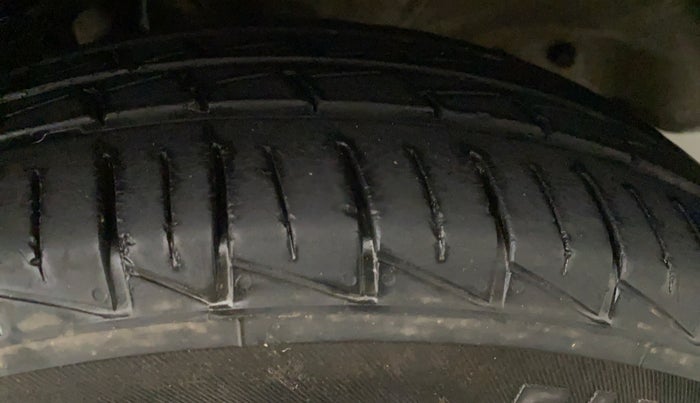 2020 Maruti Alto VXI PLUS, Petrol, Manual, 25,184 km, Left Rear Tyre Tread