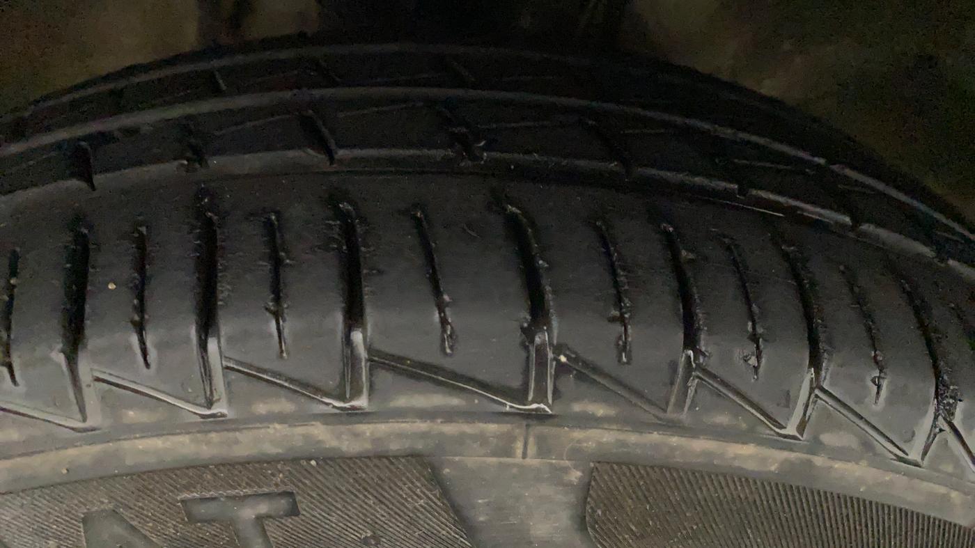 2020 Maruti Alto VXI PLUS, Petrol, Manual, 25,184 km, Right Front Tyre Tread