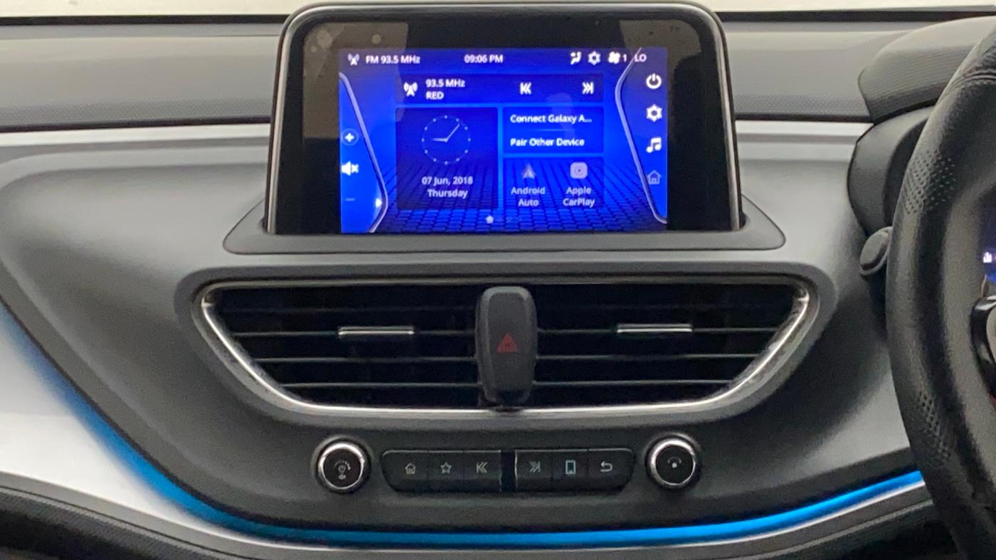 2020 Tata ALTROZ XZ PETROL, Petrol, Manual, 62,096 km, Infotainment System