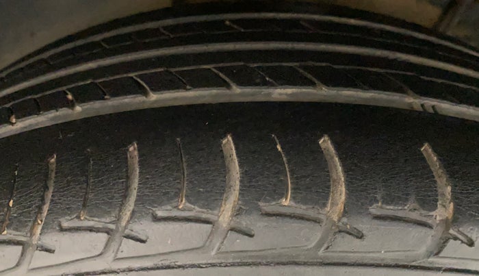 2020 Tata ALTROZ XZ PETROL, Petrol, Manual, 62,096 km, Right Rear Tyre Tread