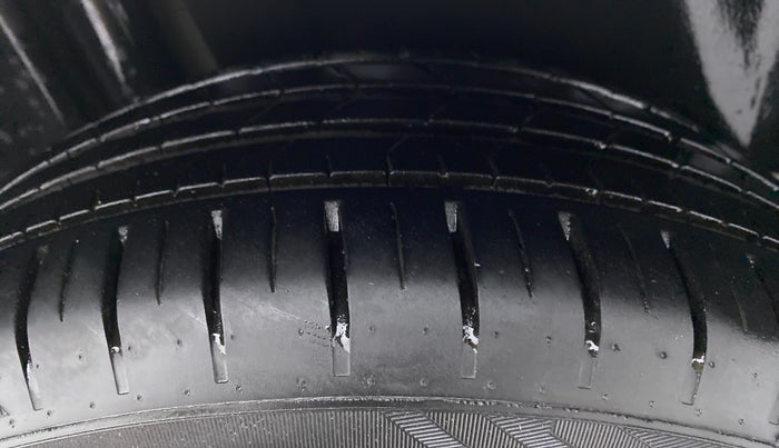 2021 Maruti Ciaz ALPHA 1.5 AT SHVS, Petrol, Automatic, 7,674 km, Right Rear Tyre Tread