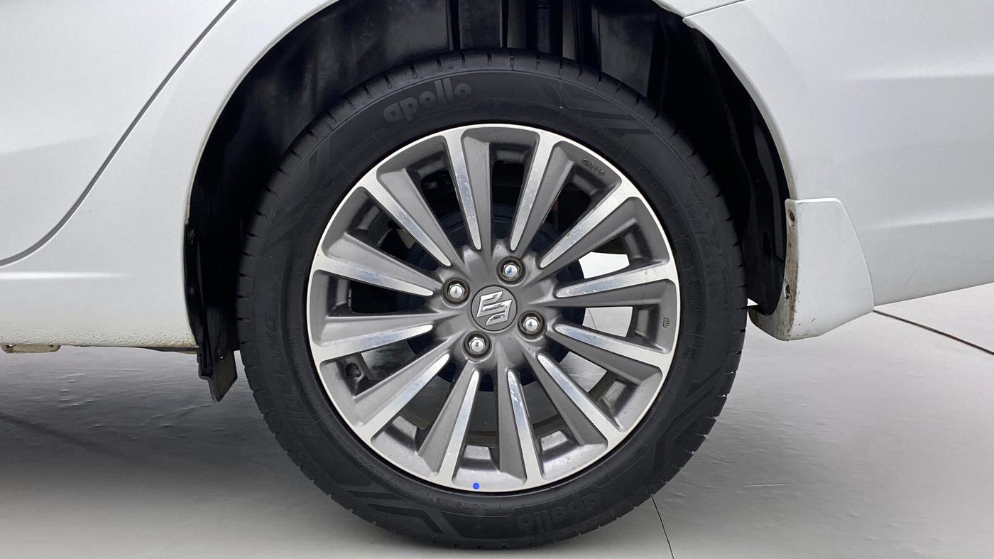 2021 Maruti Ciaz ALPHA 1.5 AT SHVS, Petrol, Automatic, 7,674 km, Left Rear Wheel