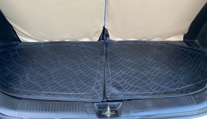 2022 Maruti XL6 ZETA AT, Petrol, Automatic, 55,305 km, Boot Inside