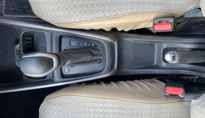 2022 Maruti XL6 ZETA AT, Petrol, Automatic, 55,305 km, Gear Lever