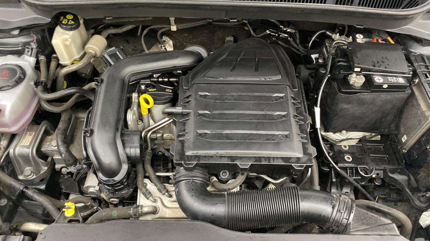 2021 Skoda KUSHAQ STYLE 1.0L TSI AT, Petrol, Automatic, 53,781 km, Engine View