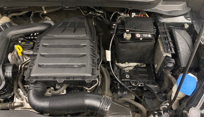 2021 Skoda KUSHAQ STYLE 1.0L TSI AT, Petrol, Automatic, 53,781 km, Right Front Tyre Tread