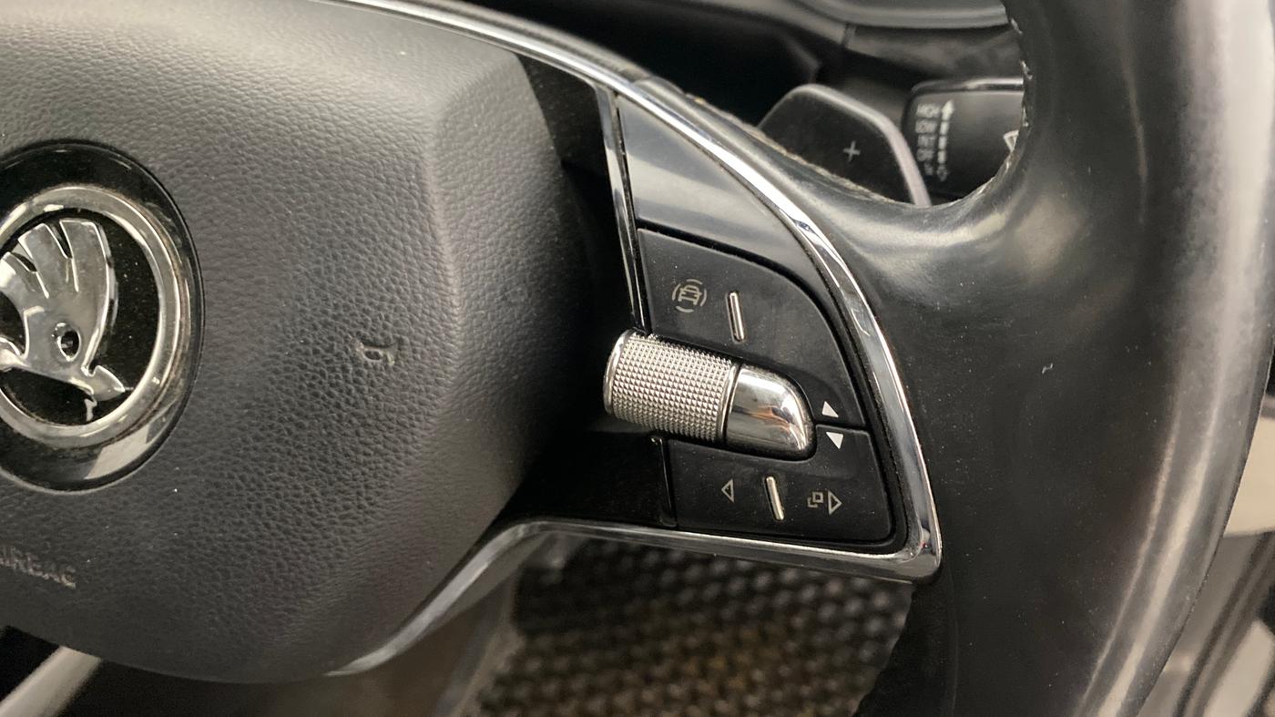 2021 Skoda KUSHAQ STYLE 1.0L TSI AT, Petrol, Automatic, 53,781 km, Adaptive Cruise Control