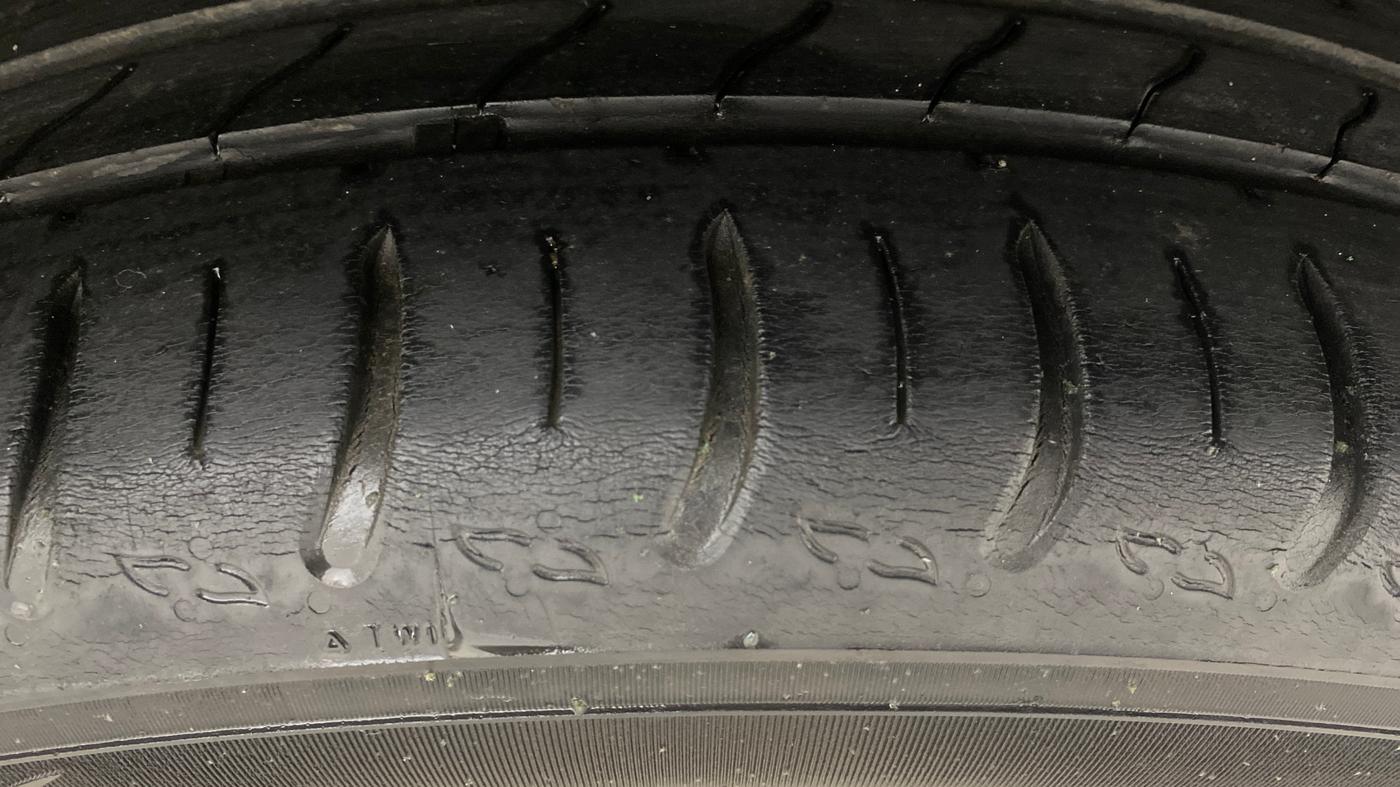 2021 Skoda KUSHAQ STYLE 1.0L TSI AT, Petrol, Automatic, 53,781 km, Left Rear Tyre Tread