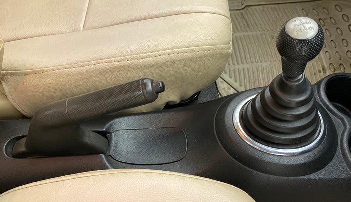 2014 Honda Brio 1.2 S MT I VTEC, Petrol, Manual, Gear Lever