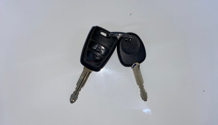 2018 Hyundai Grand i10 SPORTZ 1.2 KAPPA VTVT, Petrol, Manual, 96,033 km, Key Close Up