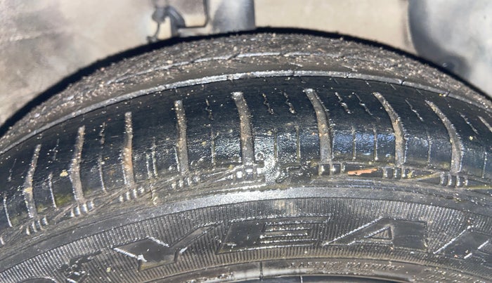 2018 Hyundai Grand i10 SPORTZ 1.2 KAPPA VTVT, Petrol, Manual, 96,033 km, Right Front Tyre Tread